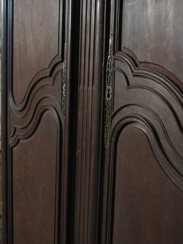 Hand-Carved French Louis XV Period Doors in Wood circa 1730s France For Sale