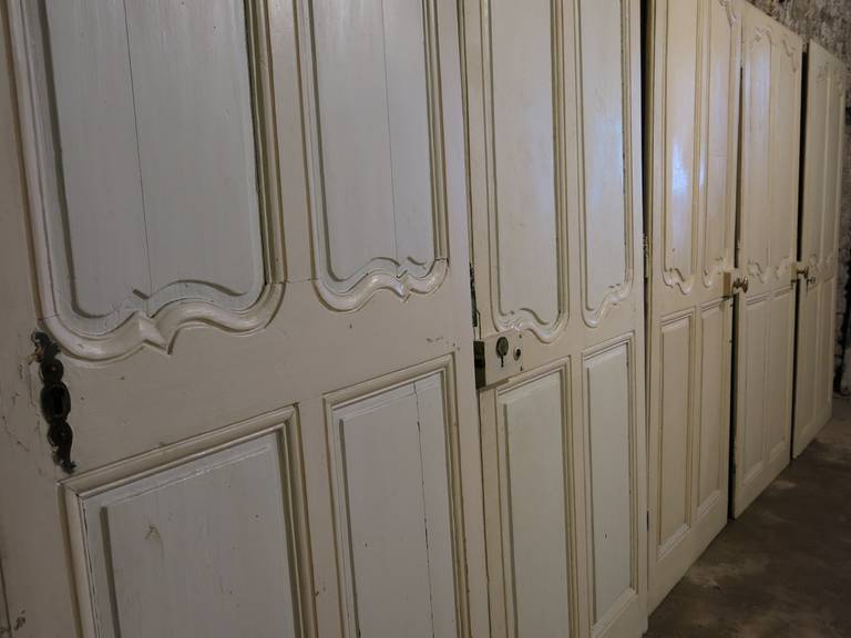 French Old Wood Doors Handcrafted, Louis XV Style, 19th Century from France im Zustand „Gut“ im Angebot in LOS ANGELES, CA