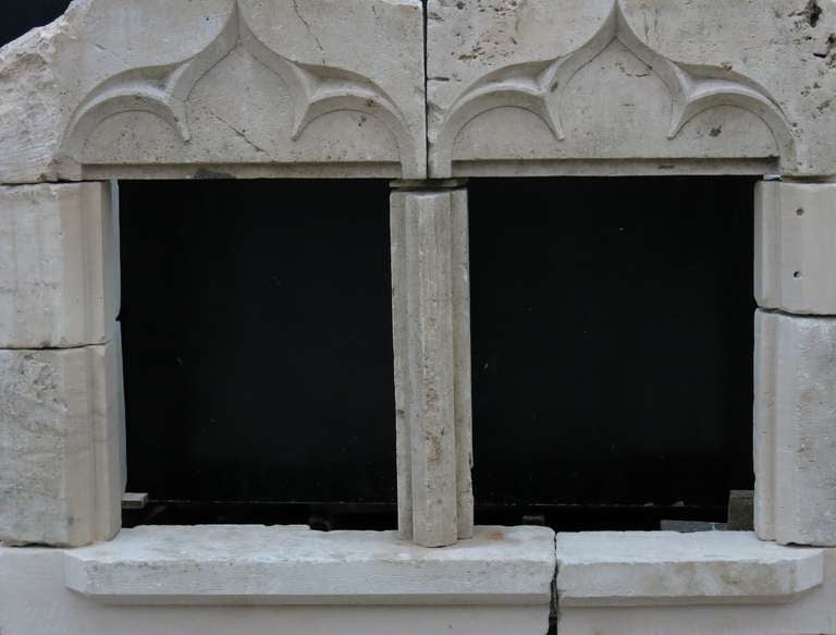 Chateau (Castle) Gothic period late 15th century French double windows (rare) in limestone. France.
Restored, ready for installation.

Interior window dimensions:
73cm high x 57cm width (times 2 windows).

     