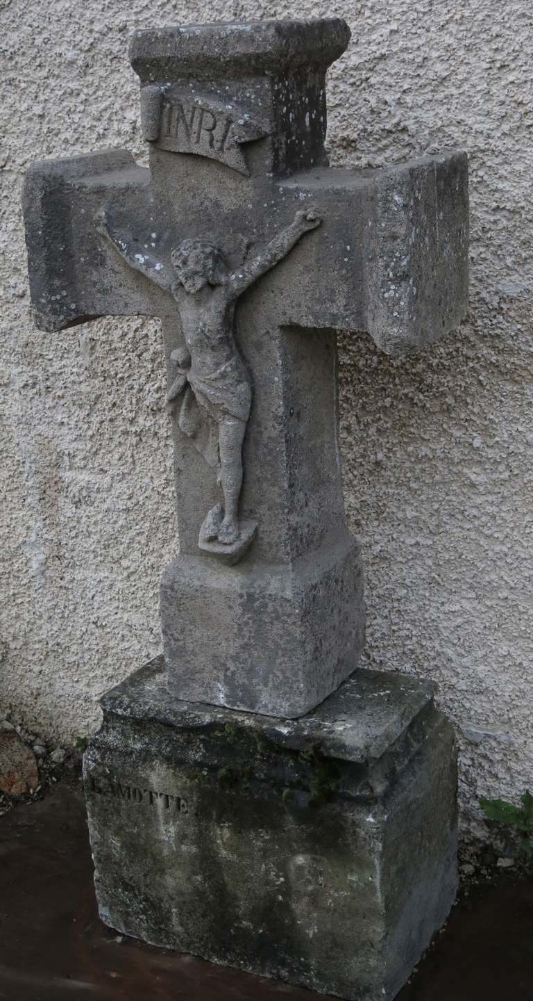18th Century and Earlier Winery Cross in Limestone from France, Symbolic, 18th Century For Sale