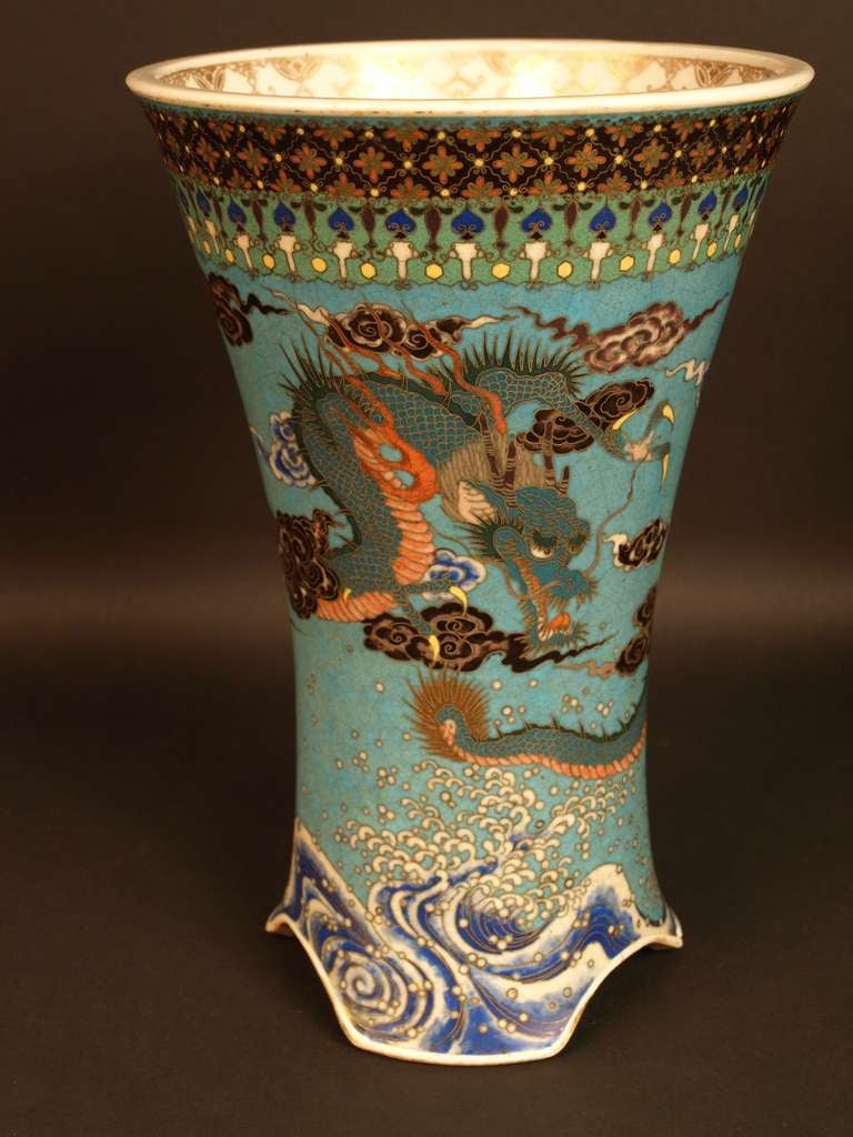 Two Cloisonné Vases by Takeuchi Chubei, Japan, Meiji Period, Circa 1880 In Fair Condition In Paris, FR