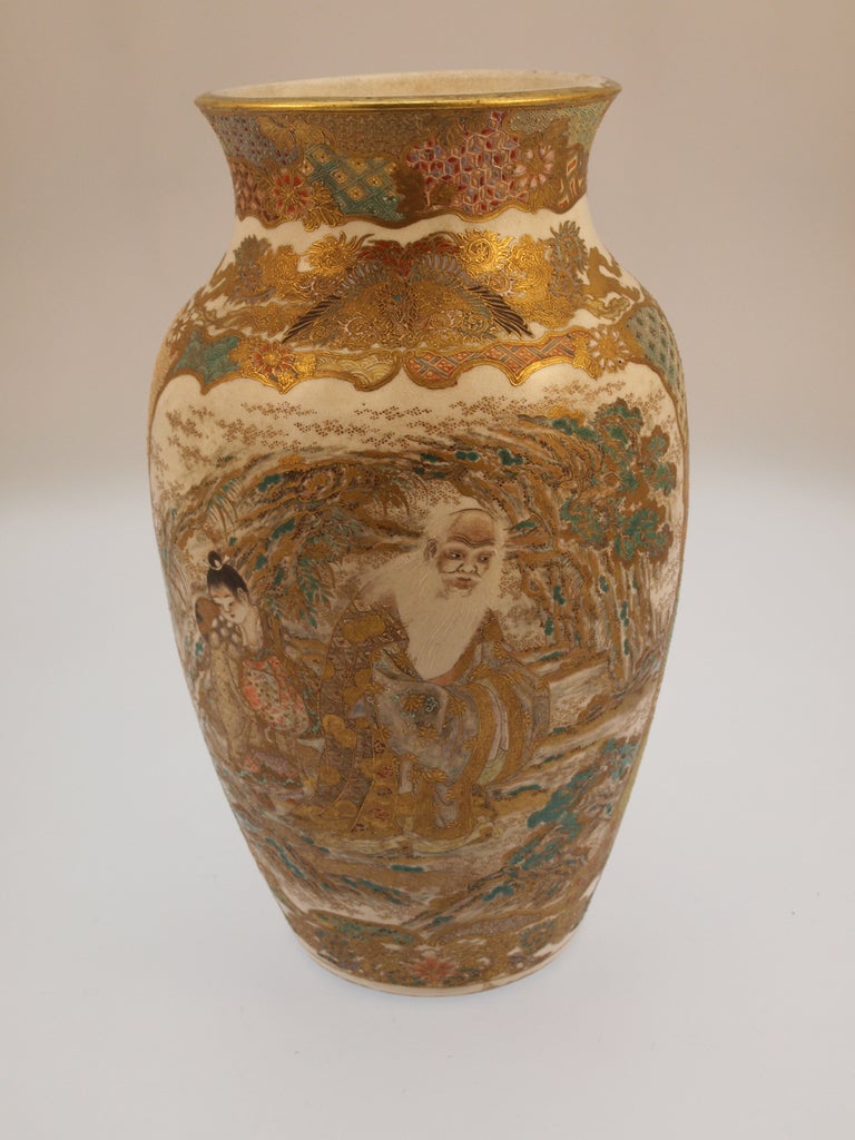 A very nicely detailed Satsuma vase.  Nice quality and details.  Signed.  Size is in cm.