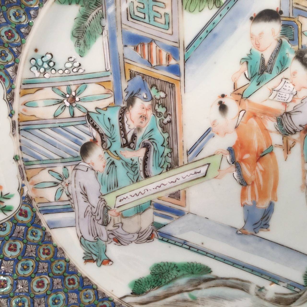 China, Pair of Chinese Export Green Canton Mandarin Plates, Mid-19th Century 5