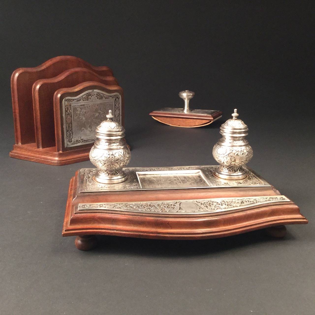 Late 19th century French Desk set with beautifull Inkwell. For Sale 1