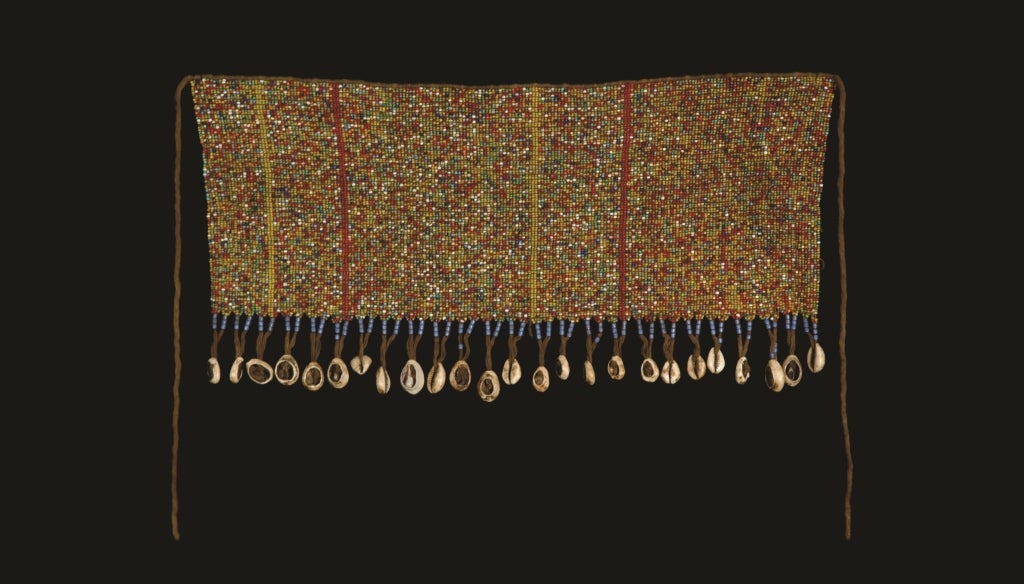 Woman’s Cache Fesse, Cameroon