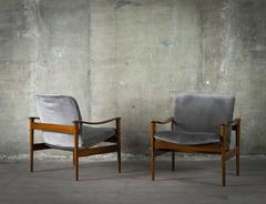Fredrik Kayser Pair of Easy Chairs in Mahogany and Suede, 1950s