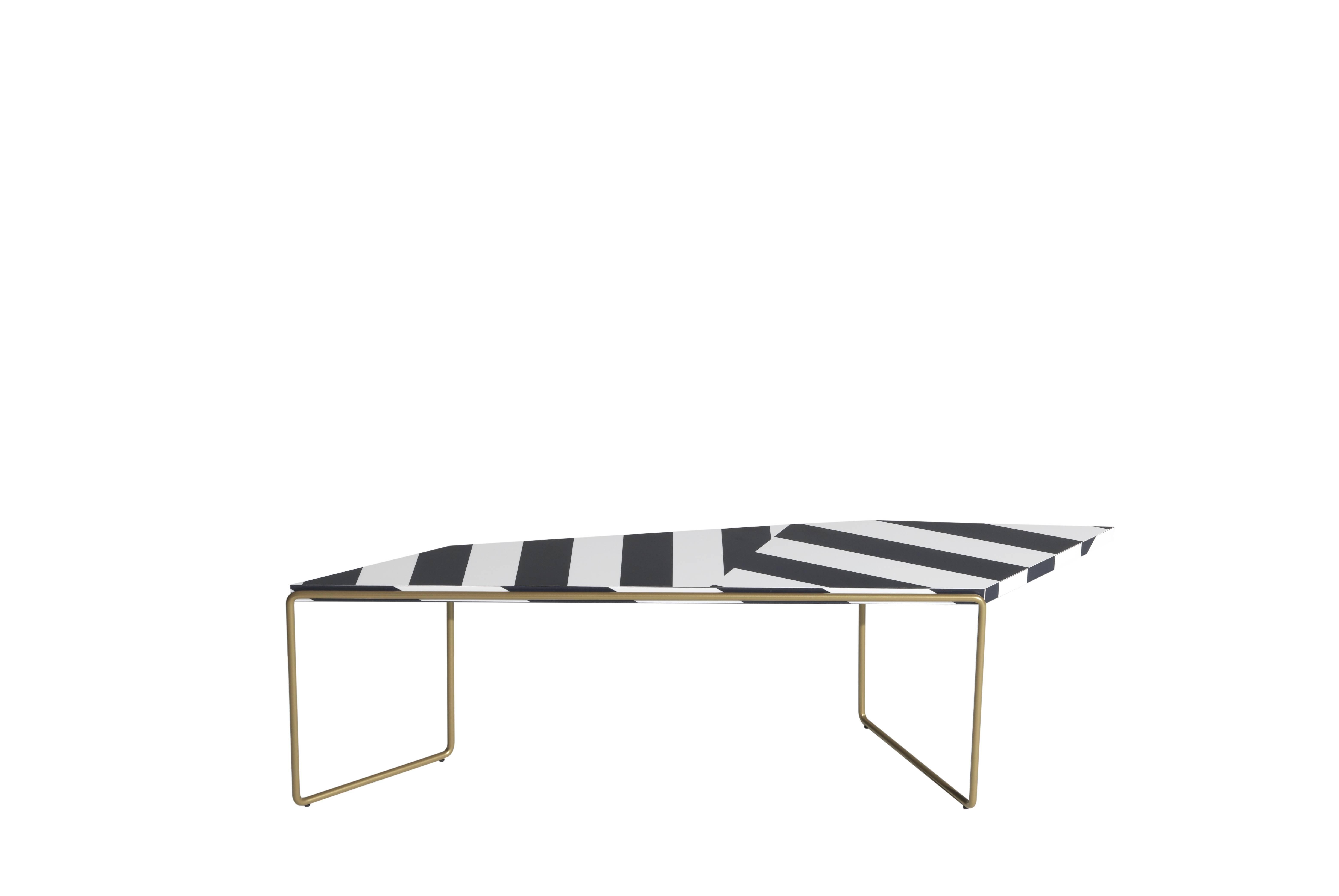 Designed by DriadeLab, the zagazig coffee tables features a structure in polyester powder gold color coated steel rod. Top in bi-laminate and graphic with flower, striped or geometrical pattern made by digital printing. The version with the striped