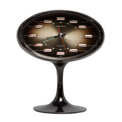 Retro Atomic Clock by Caravelle