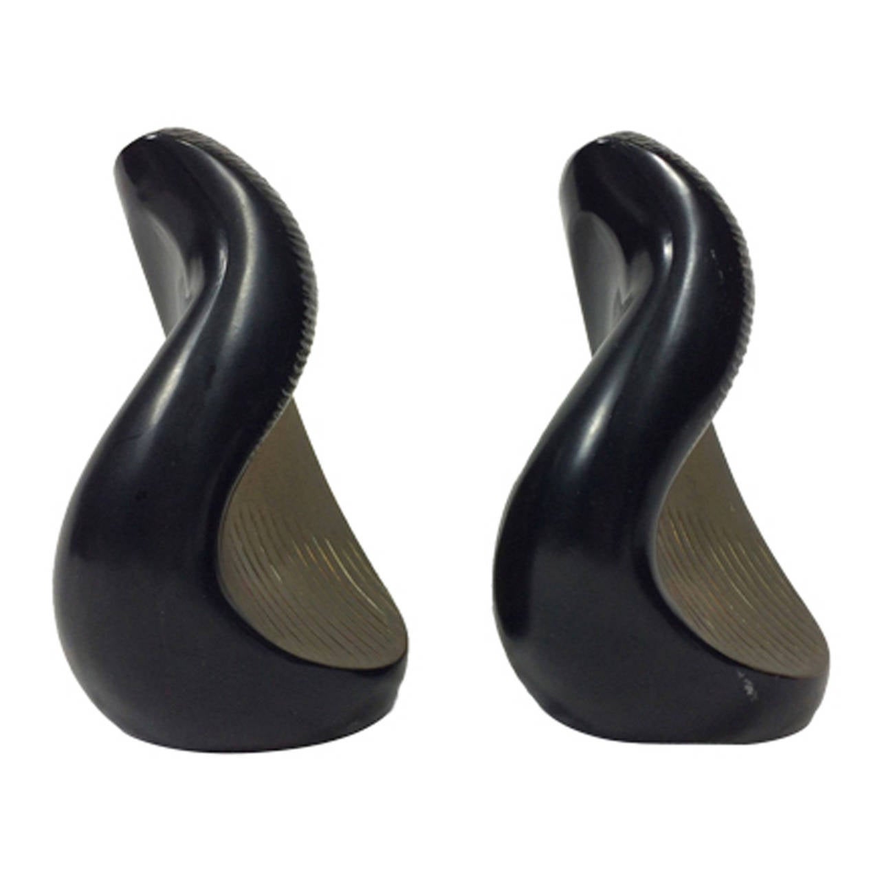Pair of Sculptural Brass Bookends In Excellent Condition In New York, NY
