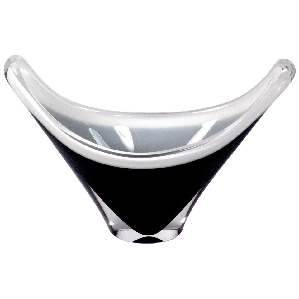 Large Black and White Bowl by Paul Kedelv for Flygfors, Sweden For Sale