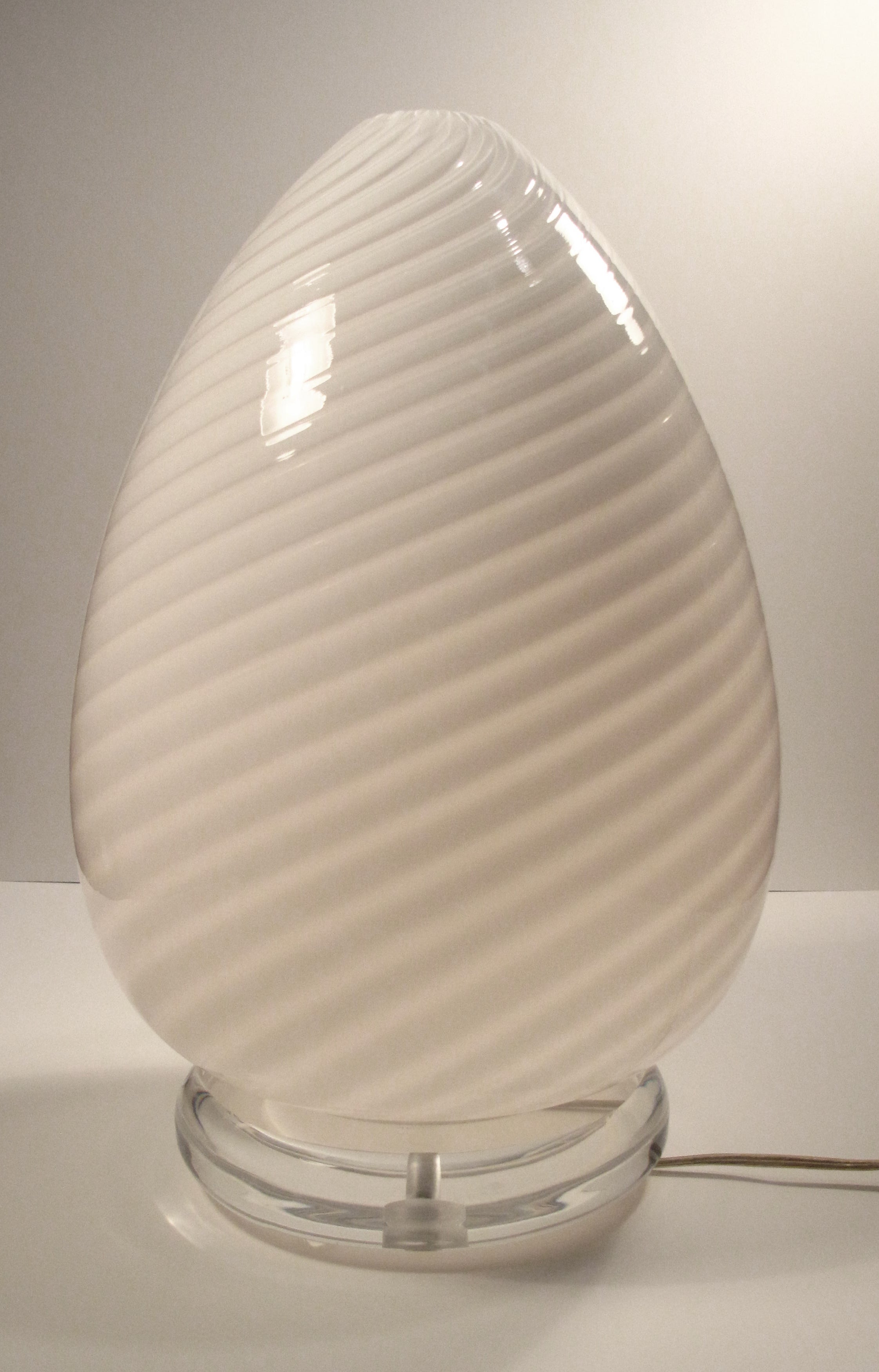 Vetri Murano Glass Egg Lamp