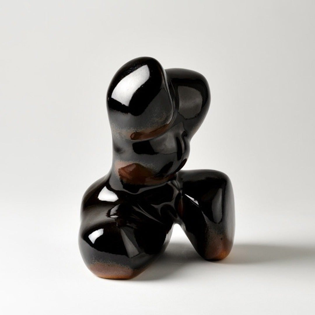 Black ceramic Porcelain Sculpture by Tim and Jacqueline Orr, circa 1970 In Excellent Condition For Sale In Neuilly-en- sancerre, FR