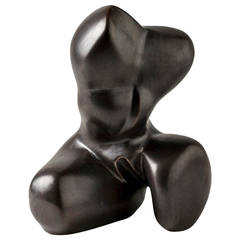 An elegant porcelain sculpture by Tim and Jacqueline Orr, circa 1970. 12