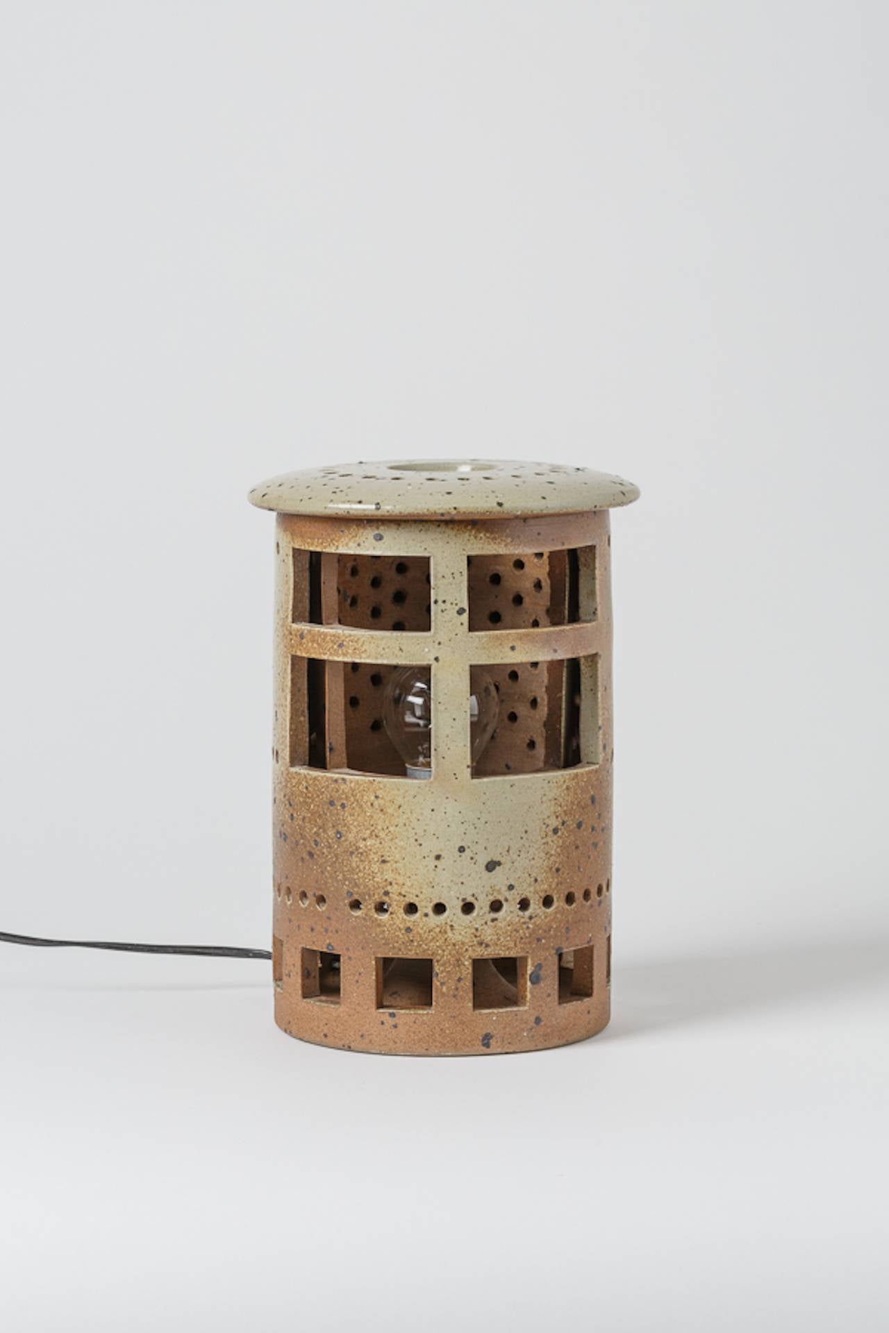 An exceptionnal ceramic lamp by Robert Deblander, Saint-Amand-en-Puisaye.
Artist monogramm at the base.
Circa 1960-1970.