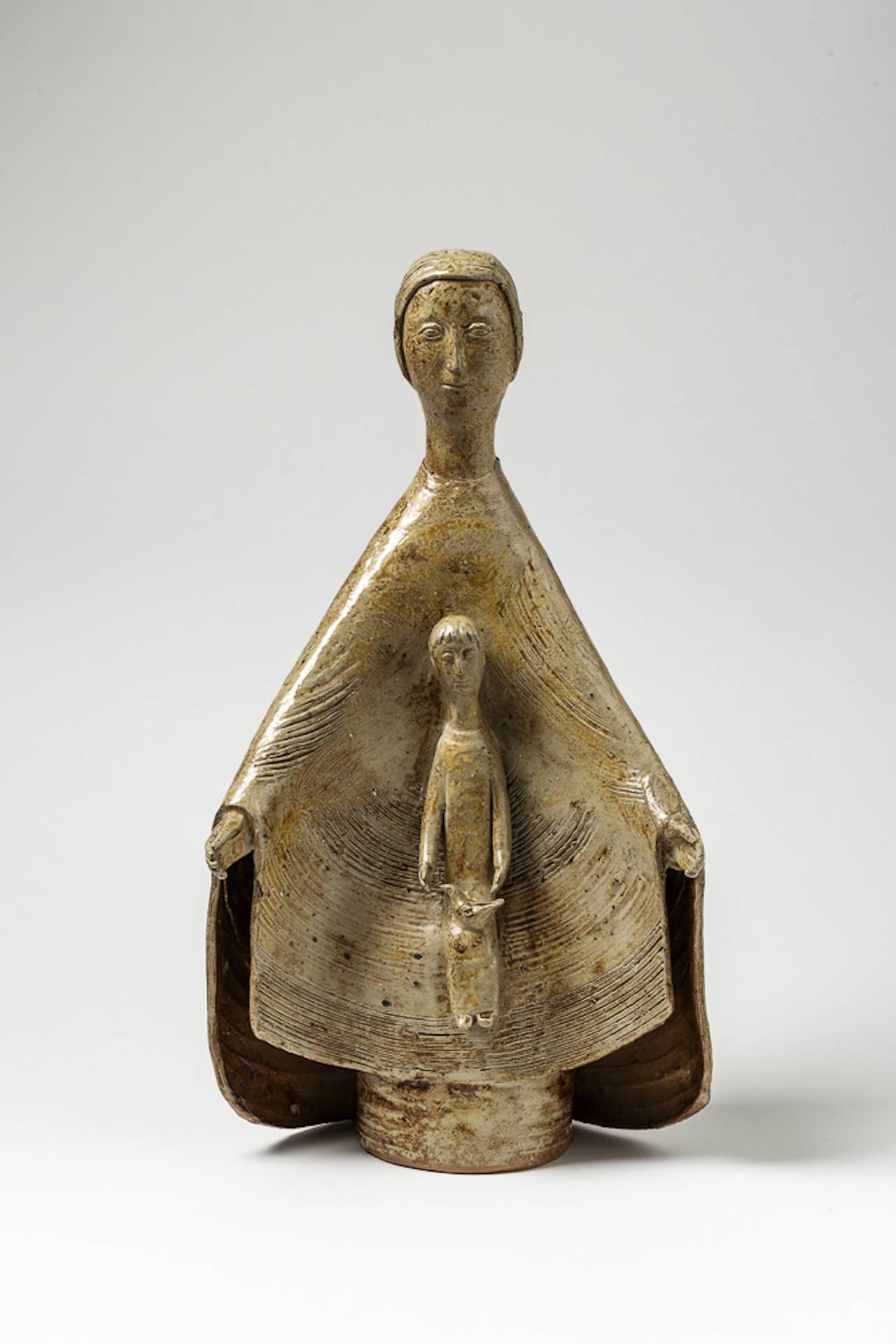 Une rare et importante sculpture en grès de Jean et Jacqueline Lerat.
Pièce unique.
Signé à la base 