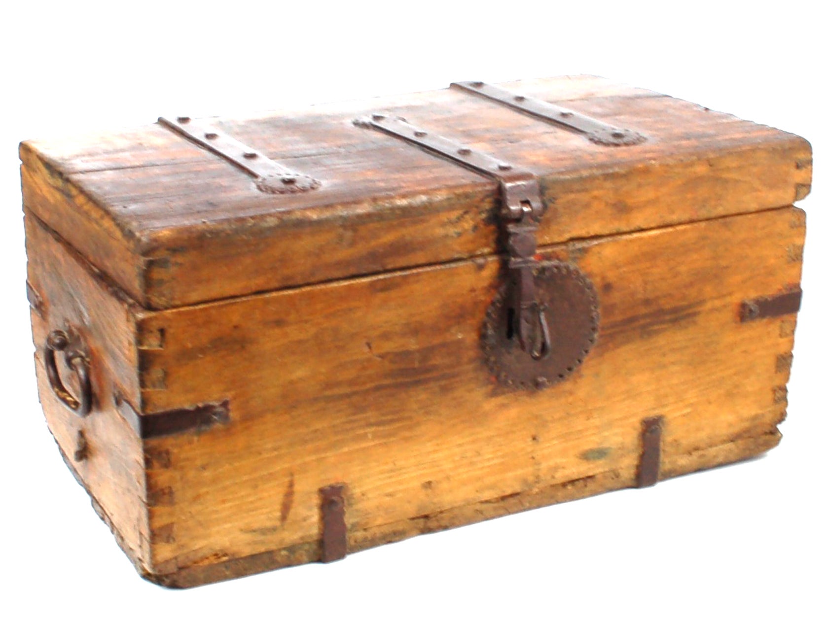 18th C Spanish Colonial Travel Trunk ~ Sabino Wood For Sale