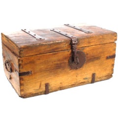 Antique 18th C Spanish Colonial Travel Trunk ~ Sabino Wood