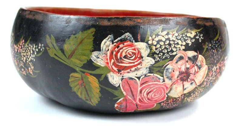 Antique Hand Painted Mexican Gourd Jicalpestle In Fair Condition For Sale In Los Angeles, CA