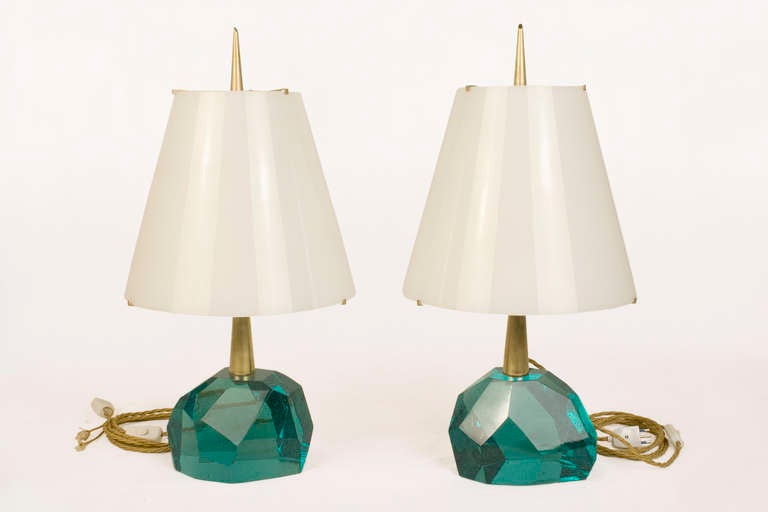 Serie 1 / 6.
Green glass, brass and opaline glass.