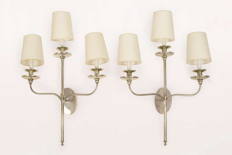 Pair of silver platted sconces by Valenti, circa 1960.
Need to be rewired.
Very good vintage condition.
