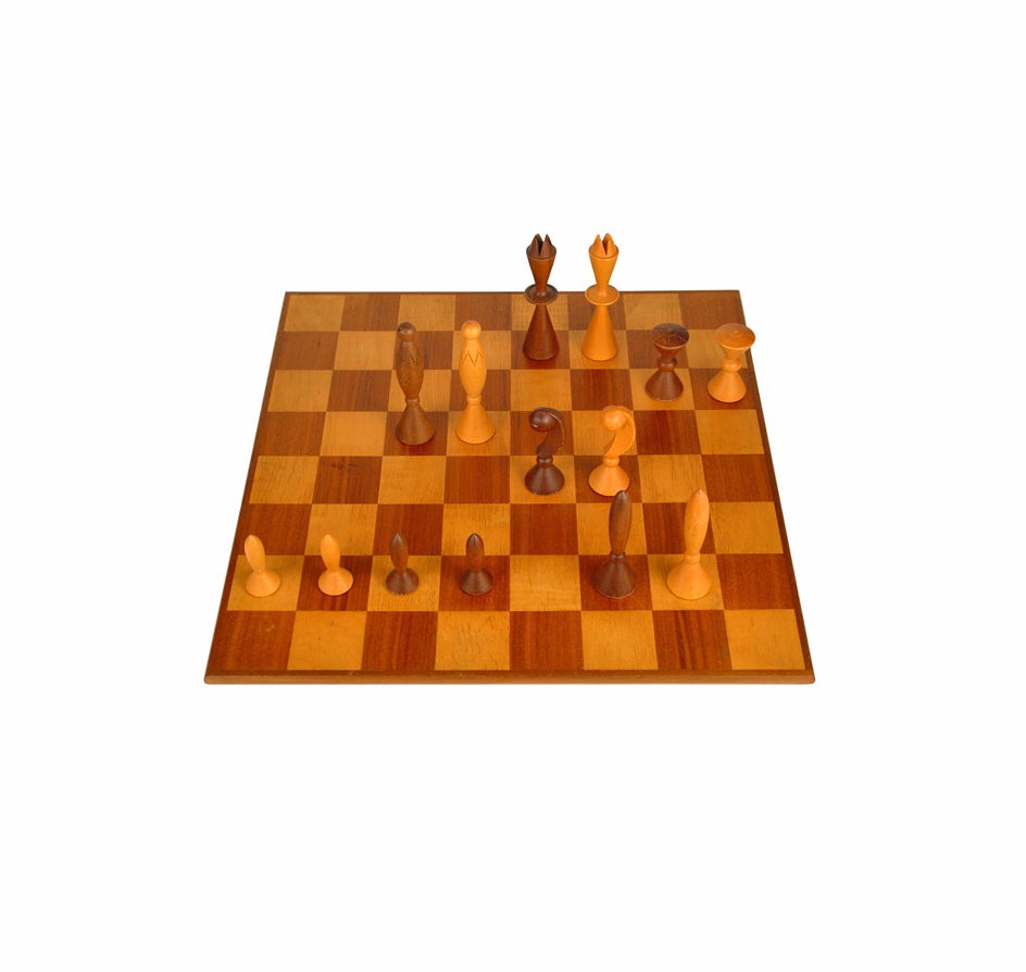 Arthur Elliot "Universum" Chess Set for Anri