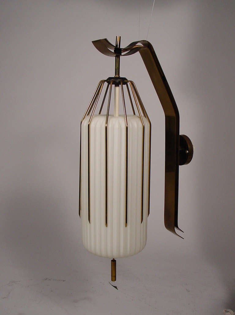A splendid Arredoluce wall lamp by Angelo Lelli