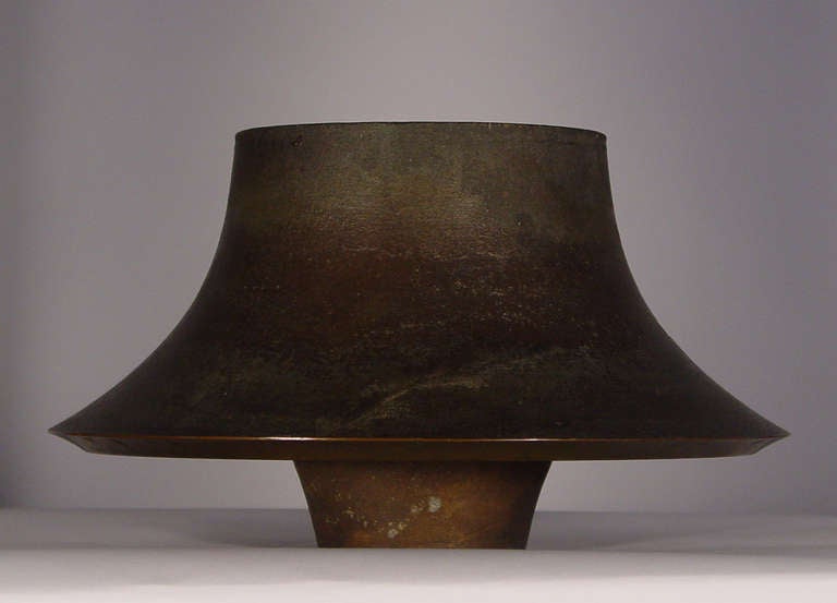 Angelo Mangiarotti bronze vase for Bernini (Battaglia Foundry).

Impressed signature to underside: Mangiarotti. 

Reference: Domus 376 , 1961.