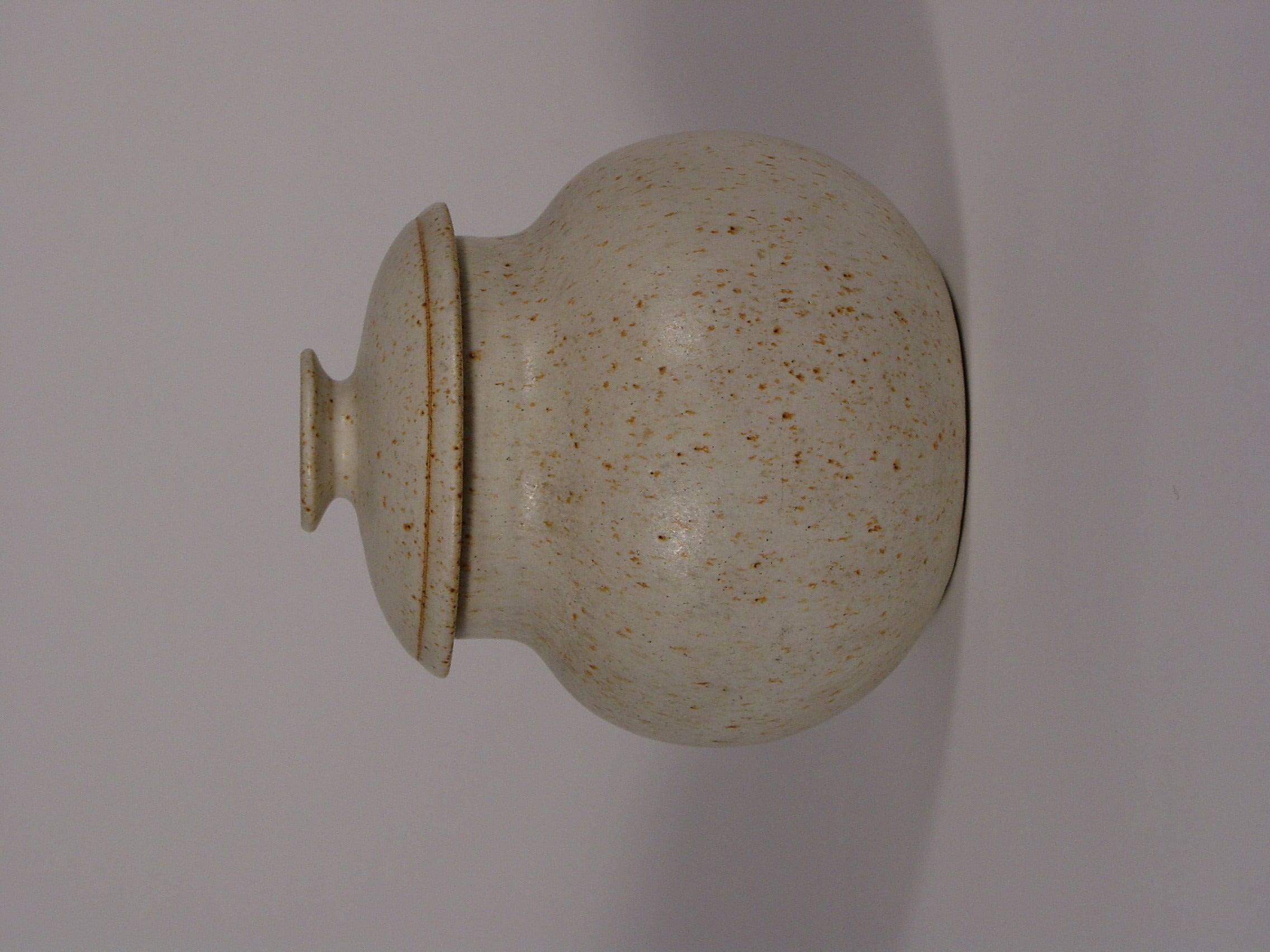 Uno splendido vaso di Bruno Gambone.
Firmato Gambone Italia.