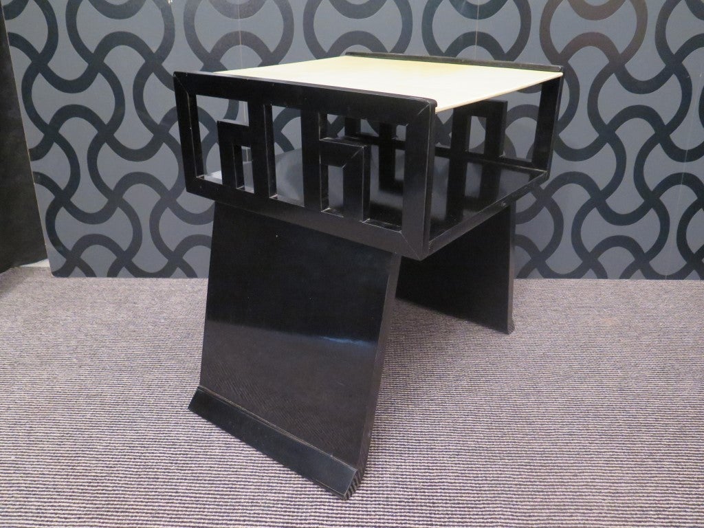 Pair of French Side Tables In Excellent Condition In Rome, IT
