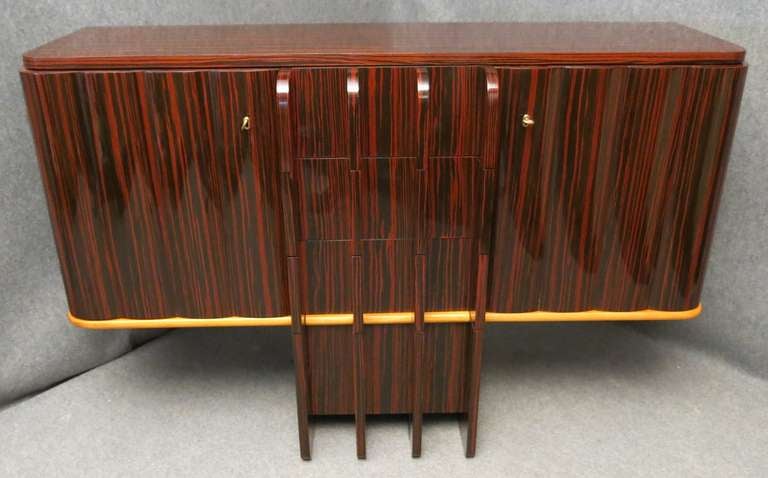 Peculiar Art Deco' Sideboard