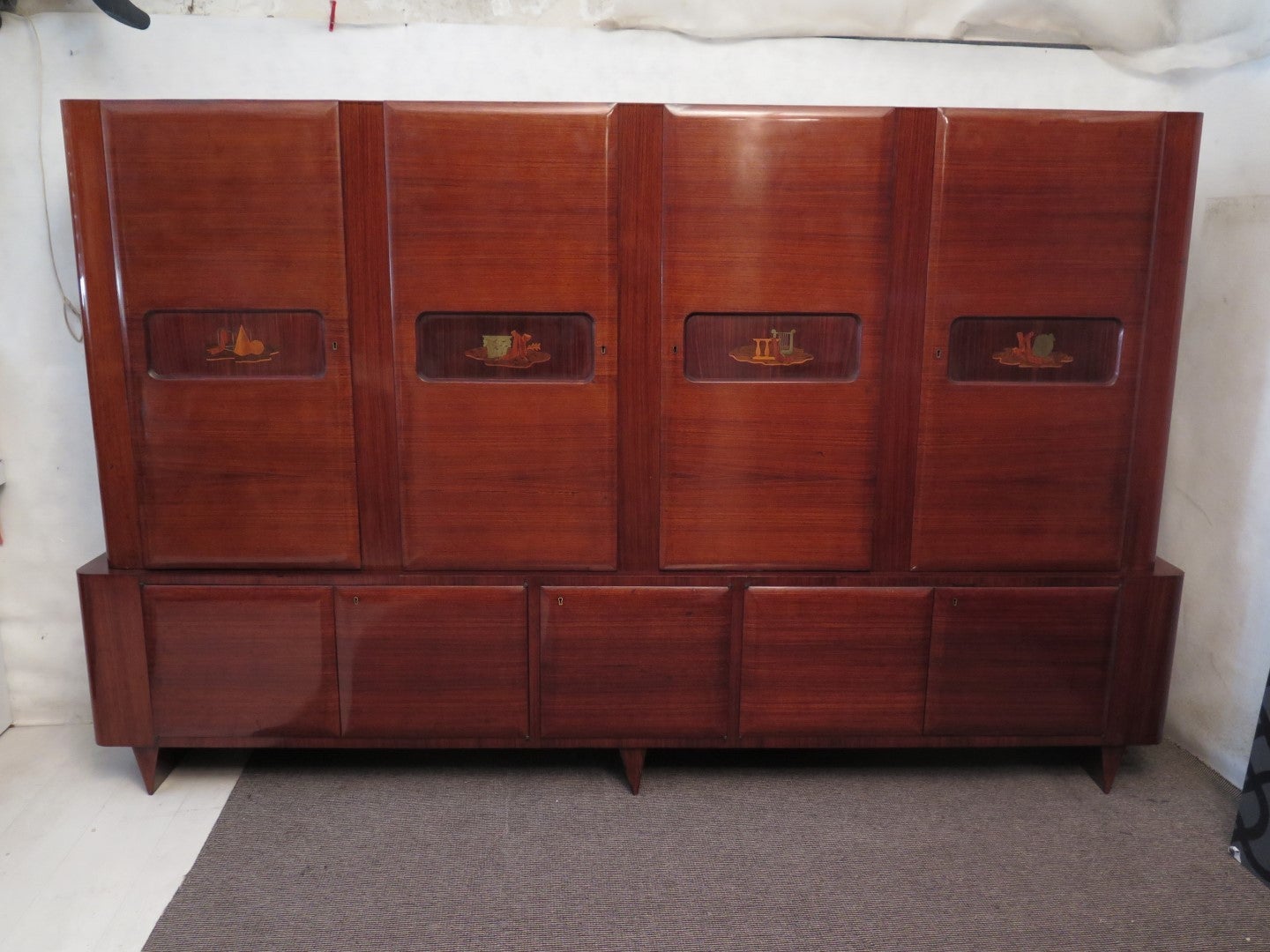 Italian Manufactory Midcentury Walnut Bookcase, 1950 In Good Condition For Sale In Rome, IT