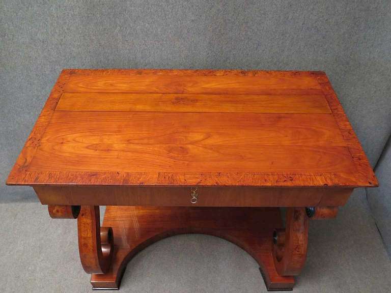 Biedermeier Square Cherrywood Console Table, 1820 In Good Condition In Rome, IT