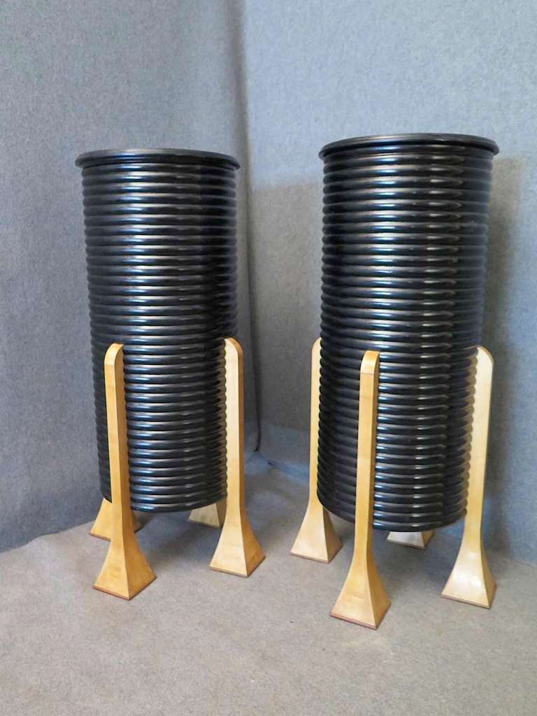 Pareja de columnas art déco francesas negras