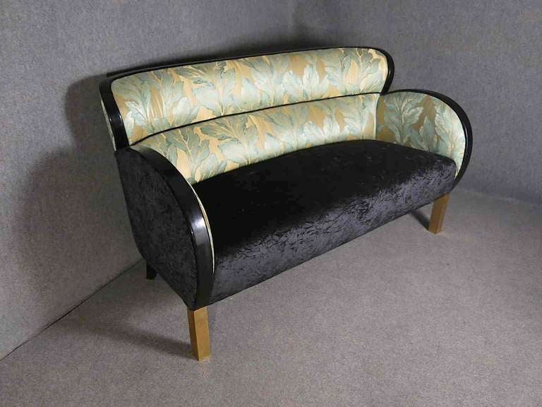 Art Deco sofa, all covered with silk fabric of 