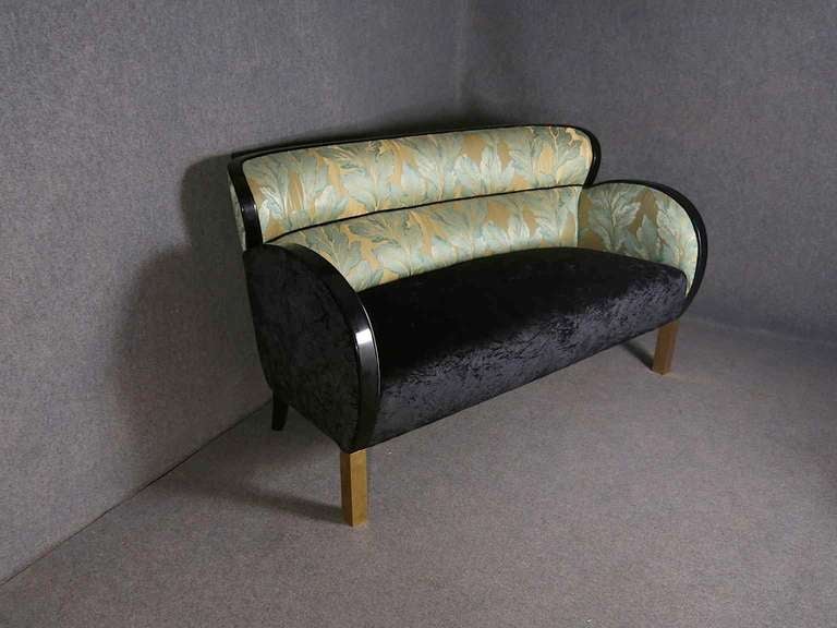 Italian Art Deco Sofa in Black Velvet and Green Damask Fabric
