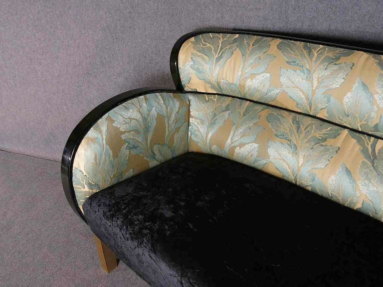 Art Deco Sofa in Black Velvet and Green Damask Fabric In Excellent Condition In Rome, IT