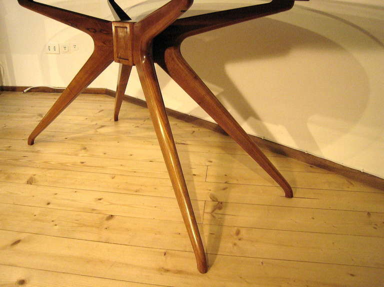 Mid-20th Century A Stunning 1950's Italian-florentine Sculptured Solid Walnut Table By Architect Tempestini - For Sale