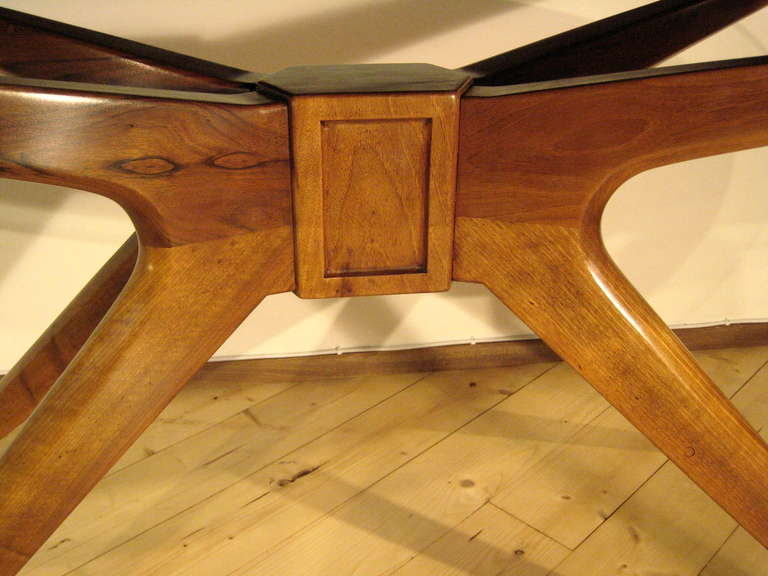 A Stunning 1950's Italian-florentine Sculptured Solid Walnut Table By Architect Tempestini - For Sale 1