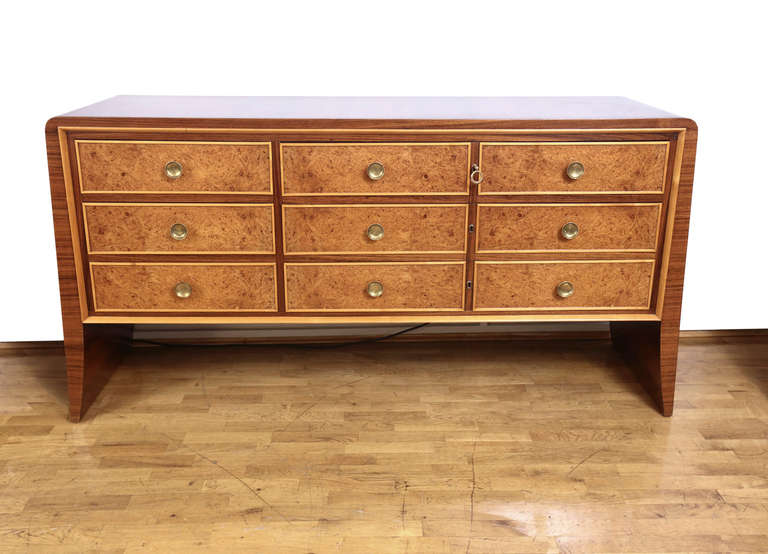 Art Deco Maple Burl Chest of Drawers In Excellent Condition In Firenze, Toscana