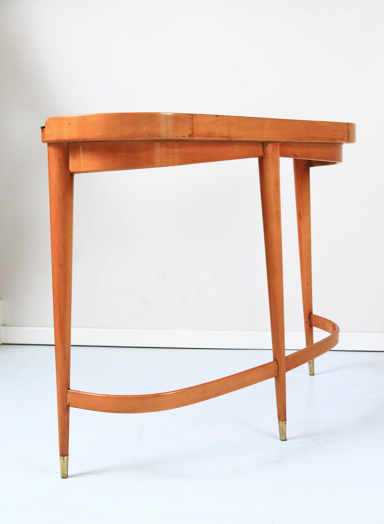 20th Century Slender and elegant Italian solid  cherry 1950's consolle.