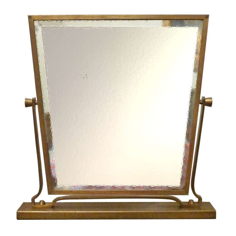 Brass Mirror in good condition, details in the mirror for the years, conservation status original, heavy base with iron core. 