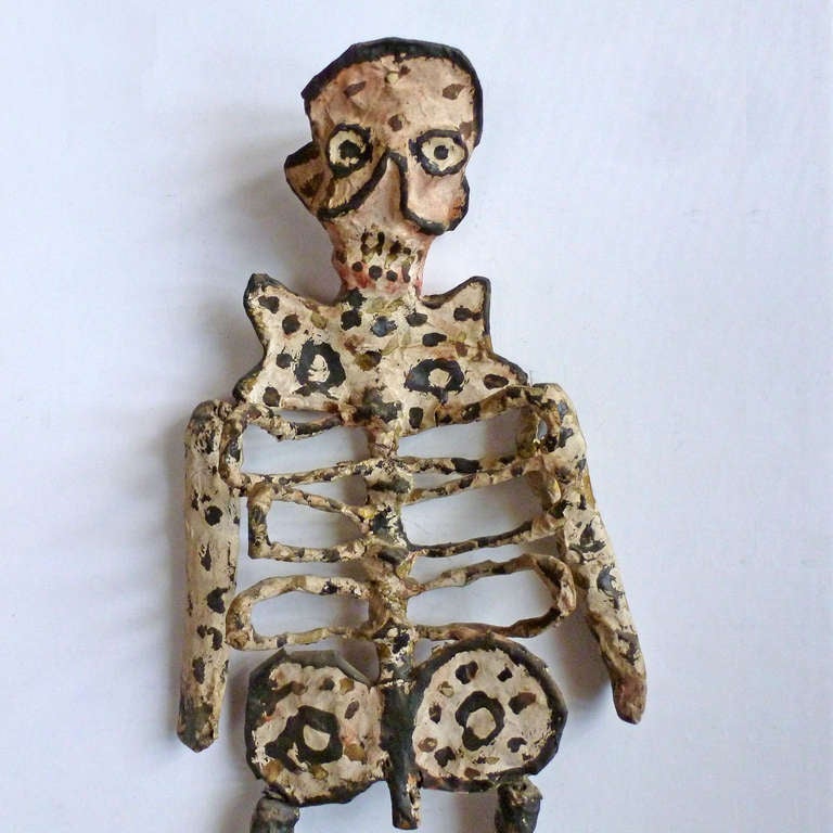 Mexican Papier Mache, Vintage Skeleton Sculpture , Folk Art In Good Condition In Mexico City, D.F.