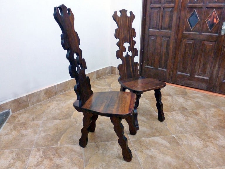 Pair of Don Shoemaker chairs, ¨Conversation Pieces¨  volcanic pine heartwood