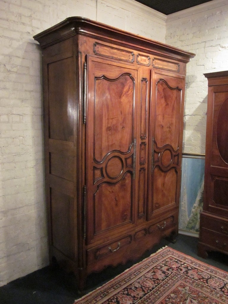 Late 18th c. French Walnut Armoire In Good Condition For Sale In Savannah, GA