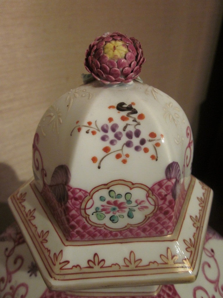 19th c. Samson Porcelain Jar In Excellent Condition For Sale In Savannah, GA
