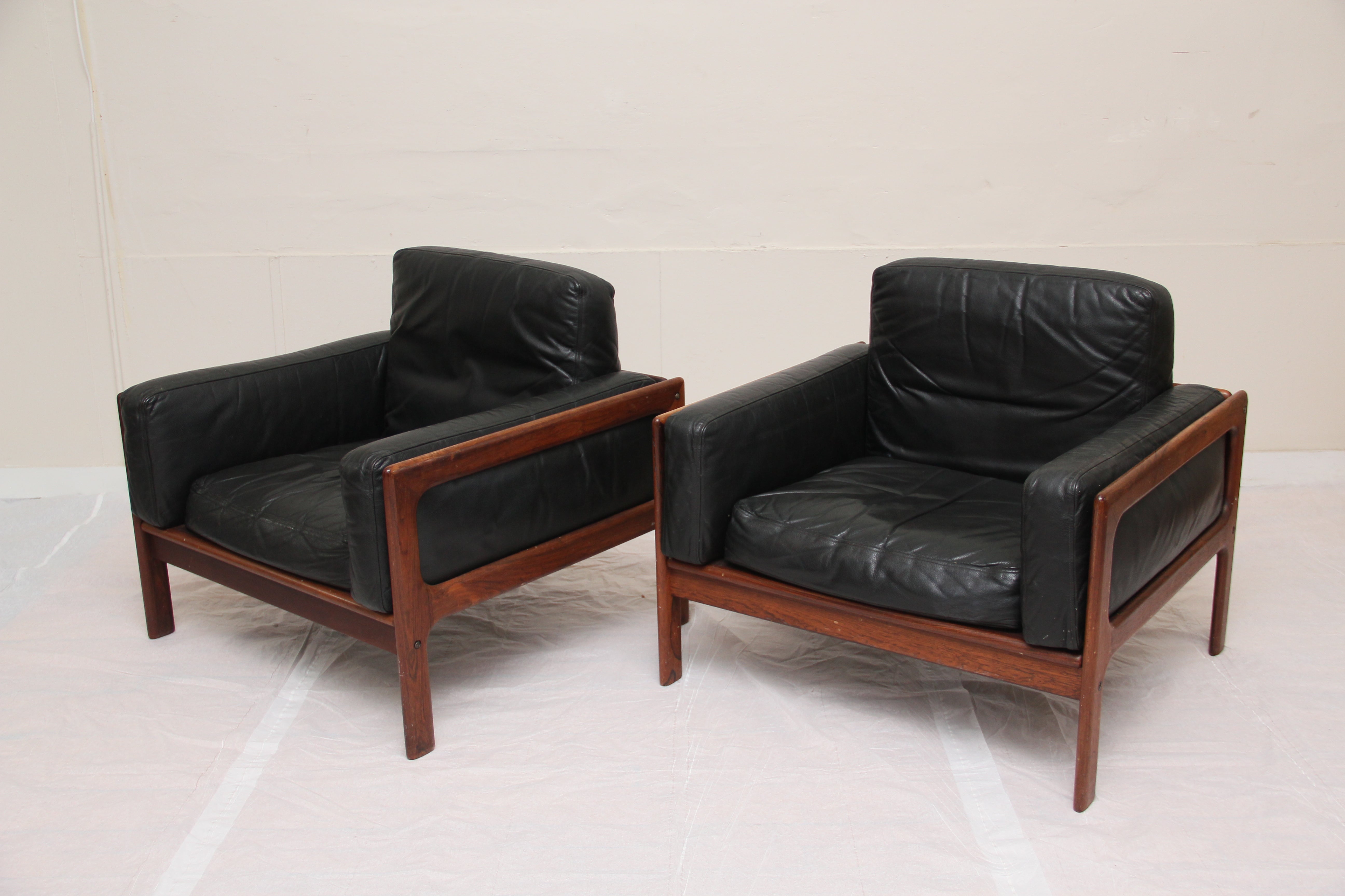 Komfort Mobler Chairs