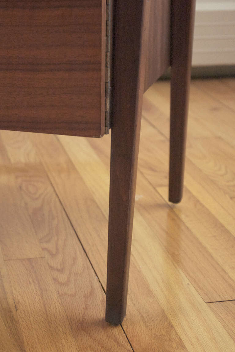 Italian Walnut Credenza Model No. 2154 by Bertha Schaefer for Singer & Sons 2