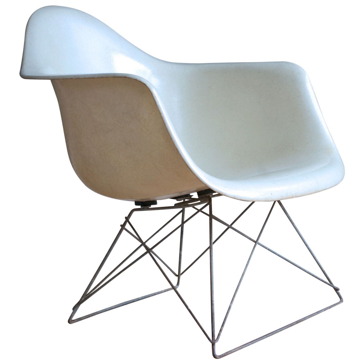 Eames LAR Chair with Cat's Cradle Base