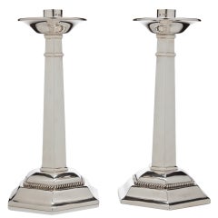Stunning and Large Pair of Silver Candlesticks in Gothic Design, London, 1937 12