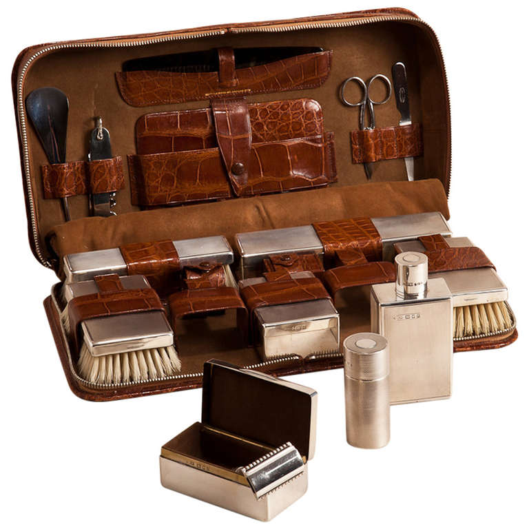 English Gents Travelling Case & Grooming Set by Mappin & Webb Dated, London, 1936